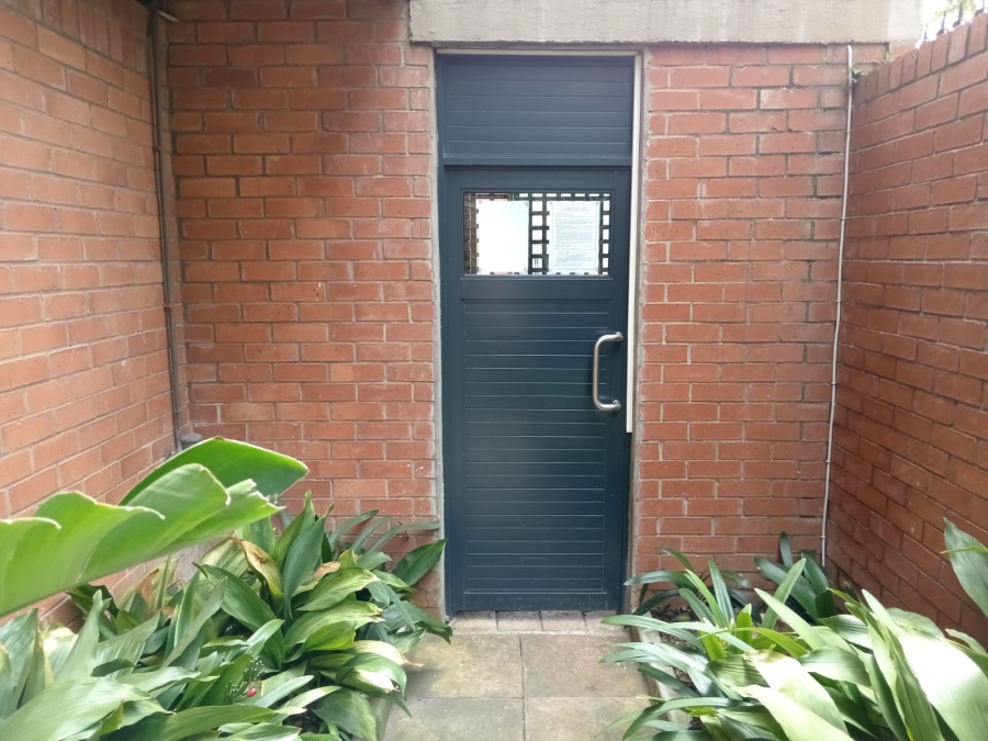 2 Bedroom Property for Sale in Humewood Eastern Cape